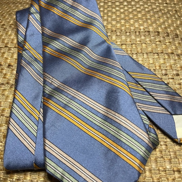 John Henry 100% Silk Tie 3.25” x 54” Baby Blue Stripe - Picture 4 of 9